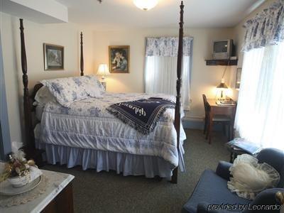 Alpine Haus Bed & Breakfast Inn Vernon Rom bilde