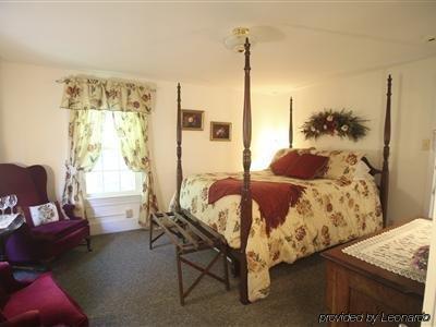 Alpine Haus Bed & Breakfast Inn Vernon Rom bilde